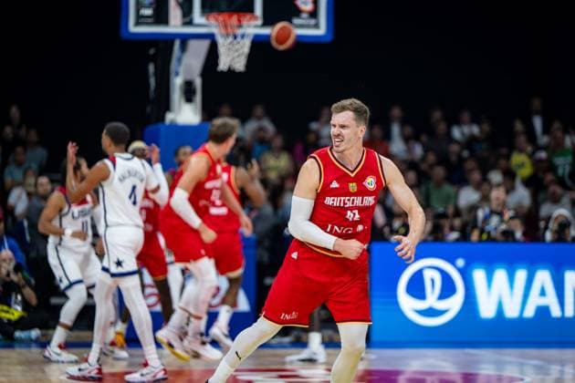Basketball Manila Pasay 08 09 2023 FIBA Basketball World Cup 2023 Mens World Cup Semifinals United States of America USA Germany GER Andreas Obst Germany, No 42 Cheering