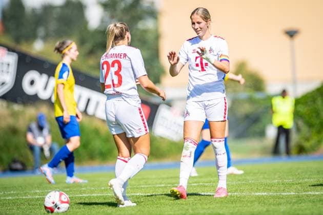 DFB Pokal Women, SFC Stern 1900 vs 1 FC Koeln Berlin, 09 09 2023 Cheers to 0 4 by Marleen Schimmer 1 FC Koeln, 23 Sharon Beck 1 FC Koeln, 10 DFB Pokal Women 2 Round, SFC Stern 1900 vs 1 FC Koeln, Stadion Lichterfelde, Berlin 09 09 2023 DFL REGULATES PROHIBIT ANY USE OF PHOTOGRAPHS AS IMAGE SEQUENCES AND OR QUASI VIDEO Copyright: xBEAUTIFULxSPORTS LucianoxLimax