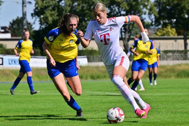 Sharon Beck 1 FC Koeln 10 , Diana Ivonne Steinmeyer SFC Stern 1900, 23 GER, SFC Stern 1900 vs 1 FC Koeln, womens soccer, DFB Pokal women, 2 round, 2023 2024, 09 09 2023 DFL REGULATES PROHIBIT ANY USE OF PHOTOGRAPHS AS IMAGE SEQUENCES AND OR QUASI VIDEO GER, SFC Stern 1900 vs 1 FC Koeln, womens soccer, DFB Pokal women, 2 round, 2023 2024, 09 09 2023 Berlin Copyright: xEibner-Pressefotox xClaudiusxRauchx EP_CRH