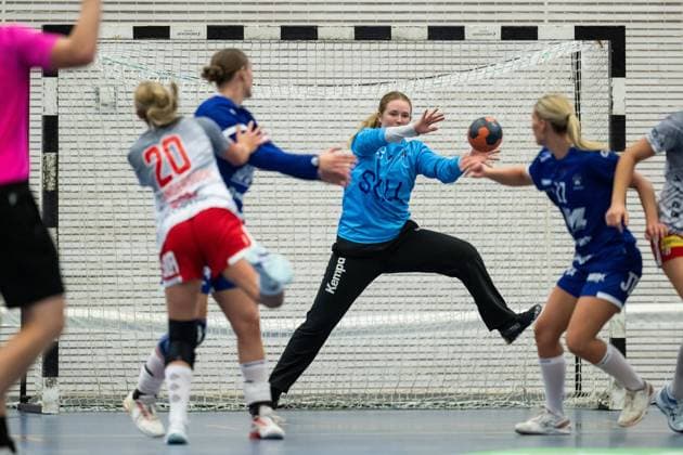 230909 Hallbys Christina Lövgren Hallberg during the match in Handbollsligan dam between Hallby and Skövde on September 9, 2023 in Jönköping, Sweden.  Copyright: CARLxSANDIN BB230909CS050