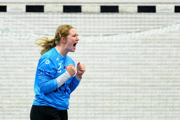 230909 Hallbys goalkeeper Christina Lövgren Hallberg cheers during the Handbollsligan womens match between Hallby and Skövde on September 9, 2023 in Jönköping, Sweden.  Copyright: CARLxSANDIN BB230909CS058