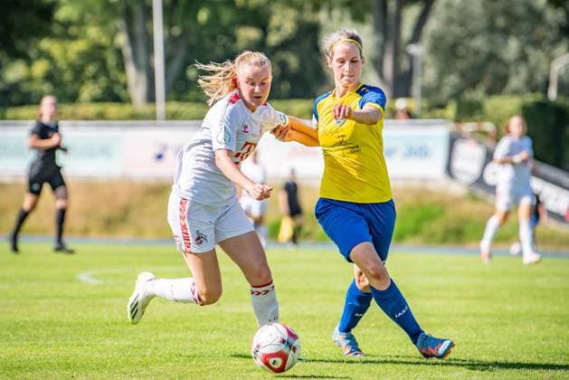 DFB Pokal Women, SFC Stern 1900 vs 1 FC Koeln Berlin, 09 09 2023 Marleen Schimmer 1 FC Koeln, 23 Sina Gierig SFC Stern 1900, 8 DFB Pokal Women 2 Round, SFC Stern 1900 vs 1 FC Koeln, Stadion Lichterfelde, Berlin 09 09 2023 DFL REGULATIONS PROHIBIT ANY USE OF PHOTOGRAPHS AS IMAGE SEQUENCES AND OR QUASI VIDEO Copyright: xBEAUTIFULxSPORTS LucianoxLimax