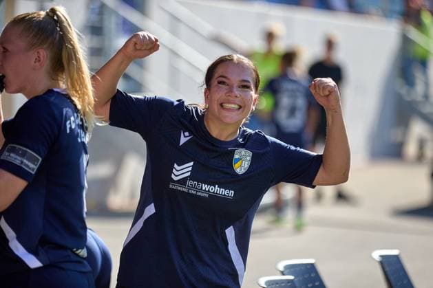 09 09 2023, GER, womens soccer, DFB Pokal, 2 round, 2023 2024, FC Carl Zeiss Jena FC Nürnberg Anika Metzner 21, FC Carl Zeiss Jena , cheering after cup win Jena ad hoc arena, Ernst Abbe Sportfe Thuringia Germany