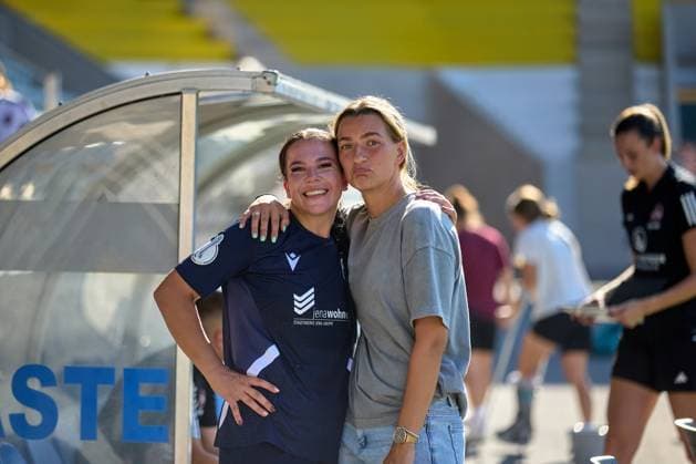 09 09 2023, GER, womens soccer, DFB Pokal, 2 round, 2023 2024, FC Carl Zeiss Jena FC Nuremberg ex RBL players Anika Metzner 21, FC Carl Zeiss Jena, left , Medina Desic 30, FC Nuremberg , after the match Jena ad hoc arena, Ernst Abbe Sportfe Thuringia Germany.