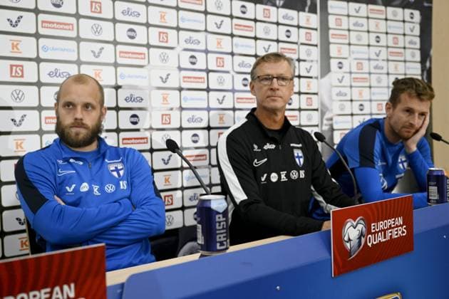 Head coach Markku Kanerva (C), Teemu Pukki and goalkeeper Lukas Hradecky (R) during an international press conference, PK, Pressekonferenz of team Finland in Helsinki, Finland, on September 9, 2023, on the eve of a UEFA EURO, EM, Europameisterschaft,Fussball 2024 football tournament qualifying match against Denmark. Helsinki Finland LKFTJK20230909173837MKBZ Copyright: xVesaxMoilanenx LKFTJK20230909173837MKBZ