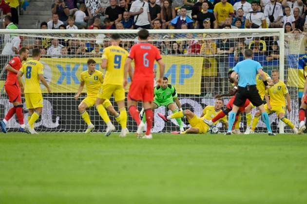 WROCLAW, POLAND - SEPTEMBER 9, 2023 - Players of Ukraine (yellow kit) and England (red kit) are seen in action during the UEFA EURO, EM, Europameisterschaft,Fussball 2024 Qualifying Round Matchday 5 Group C game at the Tarczynski Arena, Wroclaw, Poland. Ukraine 1-1 England in EURO 2024 qualifier in Wroclaw  Copyright: xPavloxKubanovx