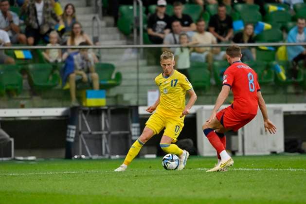 WROCLAW, POLAND - SEPTEMBER 9, 2023 - Defender Oleksandr Zinchenko (L) of Ukraine is seen in action with midfielder Jordan Henderson of England during the UEFA EURO, EM, Europameisterschaft,Fussball 2024 Qualifying Round Matchday 5 Group C game at the Tarczynski Arena, Wroclaw, Poland. Ukraine 1-1 England in EURO 2024 qualifier in Wroclaw  Copyright: xPavloxKubanovx