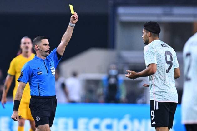 RECORD DATE NOT STATED Seleccion Mexicana 2023 Mexico vs Australia Raul Jimenez of Mexico receives yellow card during the game Mexico (Mexican national team, Nationalteam vs Australian National Team, International Friendly, Länderspiel, Nationalmannschaft at the AT-T Stadium, on September 9, 2023. <br><br> Raul Jimenez de Mexico recibe tarjeta amarilla durante el partido Mexico (Seleccion Mexicana) vs Australia, Amistoso Internacional, en el Estadio AT-T, el 9 de septiembre de 2023. ARLINGTON CDMXTEXAS ESTADOS UNIDOS  Copyright: xJorgexMartinezx 20230909223855_SMN_23_AM_MEX_AUS_JIMENEZ228