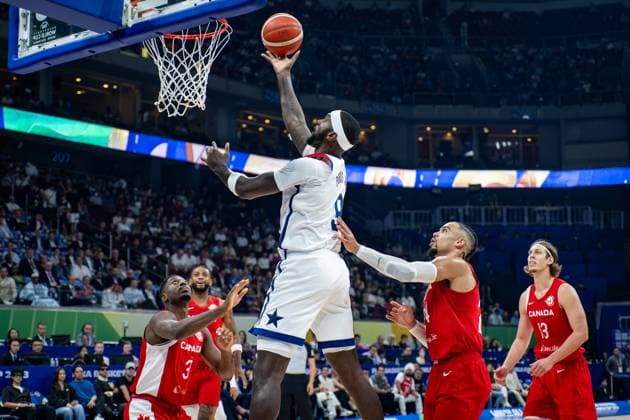 Basketball Manila Pasay 10 09 2023 FIBA Basketball World Cup 2023 Mens World Championship Match for 3rd Place Bronze United States of America USA Canada CAN BOBBY PORTIS JR USA, No 09 Phil Scrubb Canada, No 23 Melvin Ejim Canada, No 03