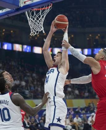 (230910) -- MANILA, Sept. 10, 2023 -- Walker Kessler (C) of the United States competes during the 3rd place game between the United States and Canada at the 2023 FIBA World Cup in Manila, the Philippines, Sept. 10, 2023. ) (SP)PHILIPPINES-MANILA-BASKETBALL-FIBA WORLD CUP-3RD PLACE GAME-USA VS CAN MengxYongmin 