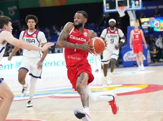 (230910) -- MANILA, Sept. 10, 2023 -- Nickeil Alexander-Walker of Canada breaks through during the 3rd place game between the United States and Canada at the 2023 FIBA World Cup in Manila, the Philippines, Sept. 10, 2023. ) (SP)PHILIPPINES-MANILA-BASKETBALL-FIBA WORLD CUP-3RD PLACE GAME-USA VS CAN MengxYongmin 