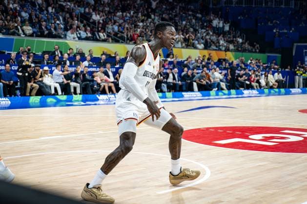 Basketball Manila Pasay 10 09 2023 FIBA Basketball World Cup 2023 World Cup Men Final Germany GER Serbia SRB Dennis Schröder Schroeder Germany, No 17 Schröder Schroder cheer