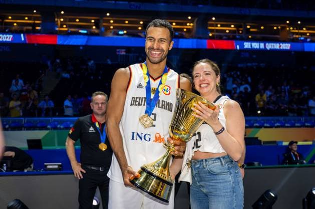Basketball Manila Pasay 10 09 2023 FIBA Basketball World Cup 2023 World Cup Men Final Germany GER Serbia SRB Johannes Thiemann Germany, No 32 with woman