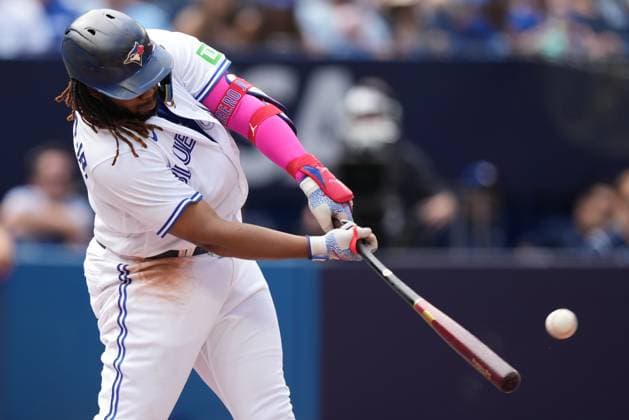 September 10, 2023, TORONTO, ON, CANADA: Toronto Blue Jays first baseman Vladimir Guerrero Jr. (27) hits a fly ball for an out against the Kansas City Royals during first inning American League MLB, Baseball Herren, USA baseball action in Toronto on Sunday, Sept.10, 2023. Canada News - September 10, 2023  - ZUMAc35_ 20230910_zaf_c35_051 Copyright: xNathanxDenettex