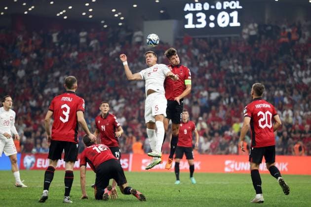 TIRANA 10.09.2023 MECZ 6. KOLEJKA ELIMINACJE DO MISTRZOSTW EUROPY 2024 GRUPA E: ALBANIA - POLSKA --- QUALIFICATION FOR UEFA EURO, EM, Europameisterschaft,Fussball 2024 MATCH GROUP E: ALBANIA - POLAND JAN BEDNAREK BERAT DJIMSITI FOT. PIOTR KUCZA FOTOPYK NEWSPIX.PL --- Newspix.pl POLAND OUT!  230910PYK0112