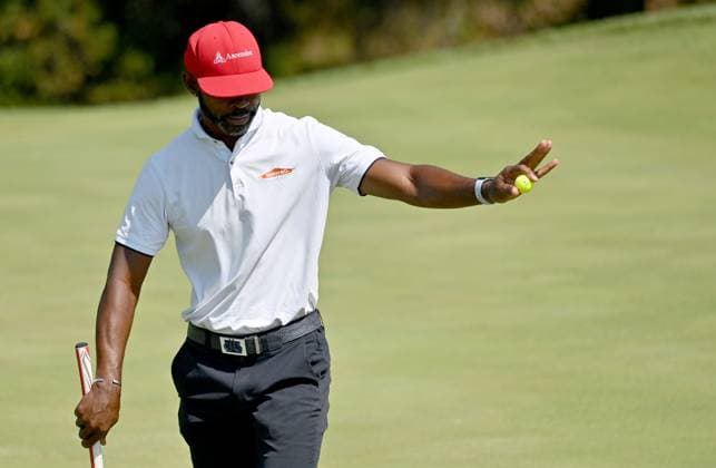 JENNINGS, MO - SEPTEMBER 10: Golfer Tim O Neal reacts after putting for a birdie on the 2 green during the final round of the PGA, Golf Herren Tour Champions Ascension Charity Classic on September 10, 2023, at Norwood Hills Country Club in Jennings, Mo. (Photo by Keith Gillett Icon Sportswire) GOLF: SEP 10 PGA Tour Champions Ascension Charity Classic EDITORIAL USE ONLY Icon230901023