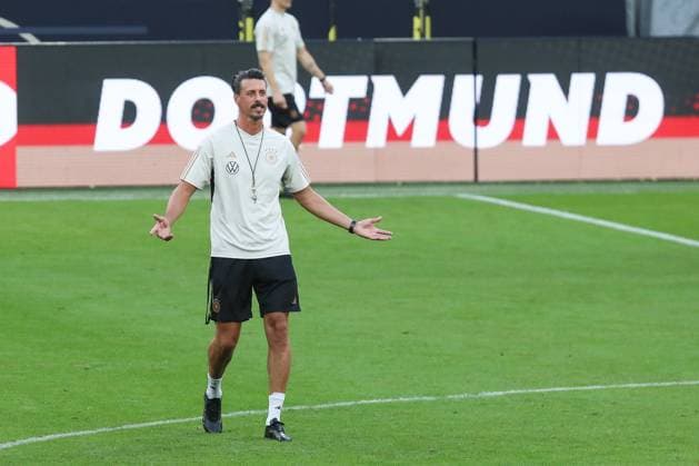 Sports, football, national team season 2023 2024 final training of the German national team before the international match against France 11 09 2023, SIGNAL IDUNA PARK Dortmund Sandro Wagner Co coach, interim Germany in the background a gang with the venue Dortmund Dortmund Signal Iduna Park Nordrhein Westfahlen Germany