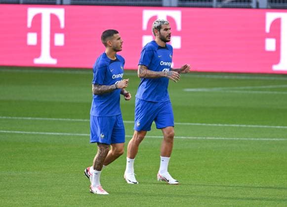 Lucas Hernandez (Frankreich), Theo Hernandez (Frankreich), v.li. 11.09.2023, Training der französischen Fussball Nationalmannschaft im Signal Iduna Park vor dem Länderspiel gegen Deutschland Dortmund Signal Iduna Park Deutschland *** Lucas Hernandez France , Theo Hernandez France , v li 11 09 2023, training of France national football team at Signal Iduna Park before international match against Germany Dortmund Signal Iduna Park Germany Team2
