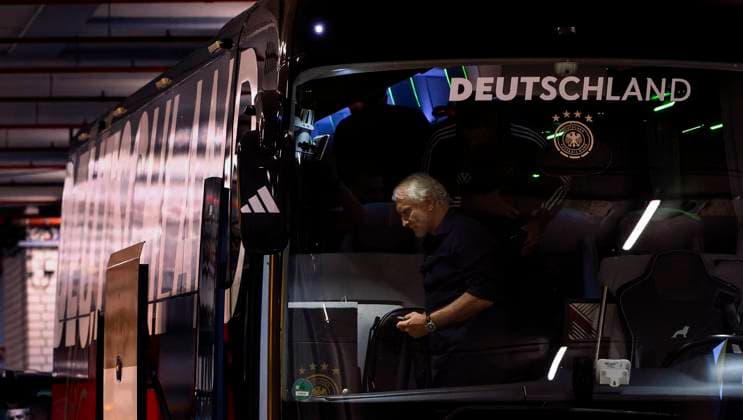 12 09 2023, football national teams friendlies 2023, international match, Germany France, at Signal Iduna Park stadium Dortmund, interim coach Rudi Völler Germany arrives by bus at stadium