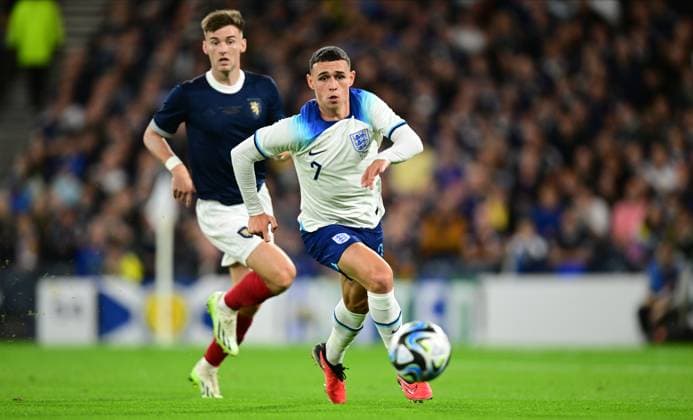 Scotland v England - 150th Anniversary Heritage Match Phil Foden of England on the ball during the 150th Anniversary Heritage Match between Scotland and England at Hampden Park on September 12, 2023 in Glasgow Scotland. Glasgow Hampden Park Glasgow Scotland Copyright: xGreigxCowie Sportsphoto APLx 13954353