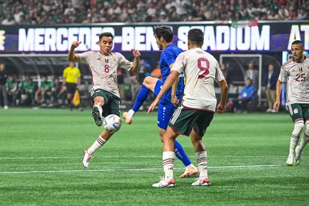ATLANTA, GA - SEPTEMBER 12: Mexico Midfielder Carlos Rodriguez (8) during the International Friendly, LÃ¤nderspiel, Nationalmannschaft soccer match between Uzbekistan and Mexico on September 12, 2023 at Mercedes-Benz Stadium in Atlanta, GA. (Photo by John Adams Icon Sportswire) SOCCER: SEP 12 Mexico vs Uzbekistan EDITORIAL USE ONLY Icon2017315