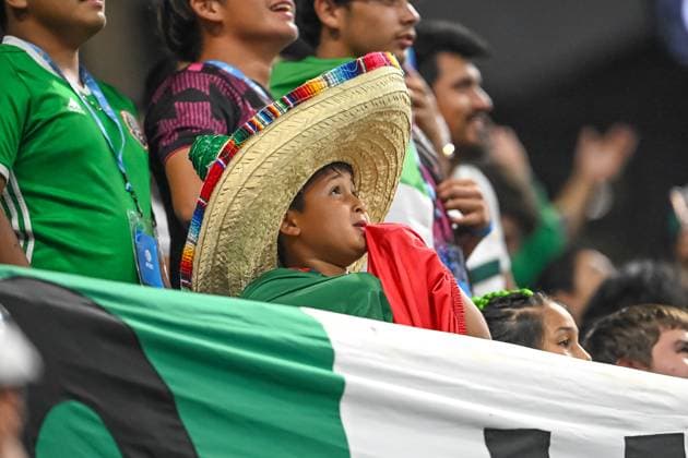 Sport Bilder des Tages ATLANTA, GA - SEPTEMBER 12: A young Mexico fan looks on during the International Friendly, LÃ¤nderspiel, Nationalmannschaft soccer match between Uzbekistan and Mexico on September 12, 2023 at Mercedes-Benz Stadium in Atlanta, GA. (Photo by John Adams Icon Sportswire) SOCCER: SEP 12 Mexico vs Uzbekistan EDITORIAL USE ONLY Icon23091208955