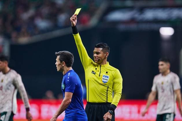 RECORD DATE NOT STATED Seleccion Mexicana 2023 Mexico vs Uzbekistan Central Referee during the game Mexico (Mexican national team, Nationalteam vs Uzbekistan National Team, International Friendly, LÃ¤nderspiel, Nationalmannschaft at Mercedes Benz Stadium, on September 12, 2023. <br><br> Arbitro Central durante el partido Mexico (Seleccion Mexicana) vs Uzbekistan, Amistoso Internacional, en el Estadio Mercedes Benz, el 12 de septiembre de 2023. ATLANTA GEORGIA ESTADOS UNIDOS  Copyright: xJorgexMartinezx 20230912194058_SMN_23_AM_MEX_UZB_REFEREE75
