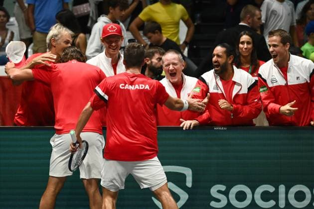 Foto Massimo Paolone LaPresse 13 Settembre 2023 - Bologna, Italia - tennis - Canada vs Italia - Alexis Galarneau (CAN) v Lorenzo Sonego (ITA) - Coppa Davis 2023 - Unipol Arena. Nella foto: Alexis Galarneau e Frank Dancevic esultano per la vittoria September 13, 2023 Bologna, Italy - sport, tennis - Canada vs Italy - Alexis Galarneau (CAN) v Lorenzo Sonego (ITA) - Davis Cup 2023 - Unipol Arena. In the pic: Alexis Galarneau and Frank Dancevic celebrate for the victory  Copyright: xMassimoxPaolone LaPressex