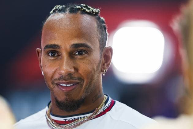 HAMILTON Lewis (gbr), Mercedes AMG F1 Team W14, portrait during the 2023 Formula 1 Singapore Airlines Singapore Grand Prix, 15th round of the 2023 Formula One World Championship, WM, Weltmeisterschaft from September 15 to 17, 2023 on the Marina Bay Street Circuit, in Singapore - F1 - SINGAPORE GRAND PRIX 2023 DPPI Panoramic  00123034_AV3_4807