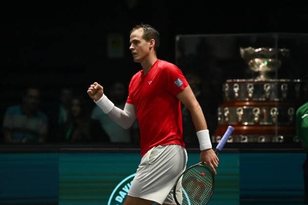 Foto Massimo Paolone LaPresse 14 Settembre 2023 - Bologna, Italia - tennis - Canada vs Svezia - Vasek Pospisil (CAN) v Leo Borg (SWE) - Coppa Davis 2023 - Unipol Arena. Nella foto: Vasek Pospisil esulta September 14, 2023 Bologna, Italy - sport, tennis - Canada vs Sweden - Vasek Pospisil (CAN) v Leo Borg (SWE) - Davis Cup 2023 - Unipol Arena. In the pic: Vasek Pospisil celebrates  Copyright: xMassimoxPaolone LaPressex