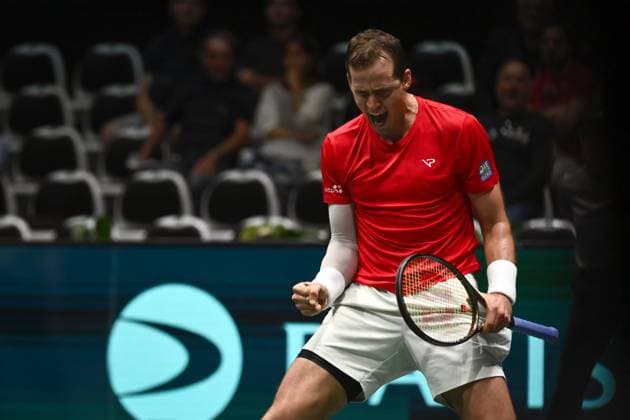 Foto Massimo Paolone LaPresse 14 Settembre 2023 - Bologna, Italia - tennis - Canada vs Svezia - Vasek Pospisil (CAN) v Leo Borg (SWE) - Coppa Davis 2023 - Unipol Arena. Nella foto: Vasek Pospisil esulta September 14, 2023 Bologna, Italy - sport, tennis - Canada vs Sweden - Vasek Pospisil (CAN) v Leo Borg (SWE) - Davis Cup 2023 - Unipol Arena. In the pic: Vasek Pospisil celebrates  Copyright: xMassimoxPaolone LaPressex