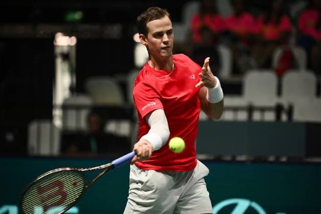 Foto Massimo Paolone LaPresse 14 Settembre 2023 - Bologna, Italia - tennis - Canada vs Svezia - Vasek Pospisil (CAN) v Leo Borg (SWE) - Coppa Davis 2023 - Unipol Arena. Nella foto: Vasek Pospisil in azione September 14, 2023 Bologna, Italy - sport, tennis - Canada vs Sweden - Vasek Pospisil (CAN) v Leo Borg (SWE) - Davis Cup 2023 - Unipol Arena. In the pic: Vasek Pospisil in action  Copyright: xMassimoxPaolone LaPressex