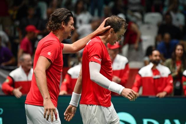 Foto Massimo Paolone LaPresse 14 Settembre 2023 - Bologna, Italia - tennis - Canada vs Svezia - Vasek Pospisil (CAN) v Leo Borg (SWE) - Coppa Davis 2023 - Unipol Arena. Nella foto: Vasek Pospisil e Frank Dancevic esultano per la vittoria September 14, 2023 Bologna, Italy - sport, tennis - Canada vs Sweden - Vasek Pospisil (CAN) v Leo Borg (SWE) - Davis Cup 2023 - Unipol Arena. In the pic: Vasek Pospisil and Frank Dancevic celebrate for the victory  Copyright: xMassimoxPaolone LaPressex