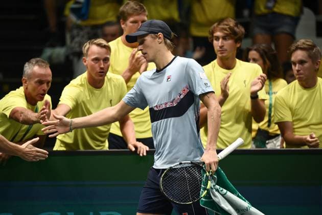 Foto Massimo Paolone LaPresse 14 Settembre 2023 - Bologna, Italia - tennis - Canada vs Svezia - Vasek Pospisil (CAN) v Leo Borg (SWE) - Coppa Davis 2023 - Unipol Arena. Nella foto: Leo Borg esulta September 14, 2023 Bologna, Italy - sport, tennis - Canada vs Sweden - Vasek Pospisil (CAN) v Leo Borg (SWE) - Davis Cup 2023 - Unipol Arena. In the pic: Leo Borg celebrates  Copyright: xMassimoxPaolone LaPressex