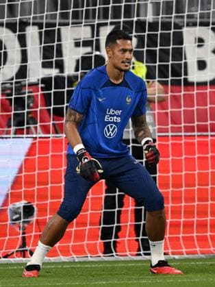 DORTMUND - France goalkeeper Alphonse Areola during the friendly Interland match between Germany and France at the Signal Iduna Park on September 12, 2023 in Dortmund, Germany. ANP Hollandse Hoogte International Friendly, Länderspiel, Nationalmannschaft 2023 2024 xVIxANPxSportx xGerritxvanxKeulenxIVx 478251455 originalFilename: 478251455.jpg