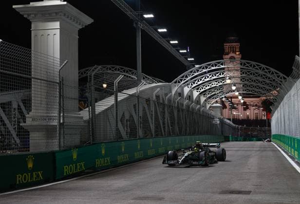 44 Lewis Hamilton GBR, Mercedes AMG Petronas F1 Team , F1 Grand Prix of Singapore at Marina Bay Street Circuit on September 15, 2023 in Singapore, Singapore Photo by HOCH ZWEI Singapore Singapore