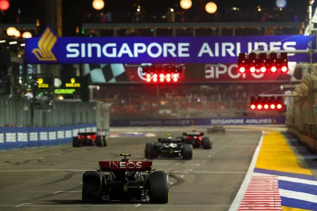 44 Lewis Hamilton GBR, Mercedes AMG Petronas F1 Team , F1 Grand Prix of Singapore at Marina Bay Street Circuit on September 15, 2023 in Singapore, Singapore Photo by HOCH ZWEI Singapore Singapore