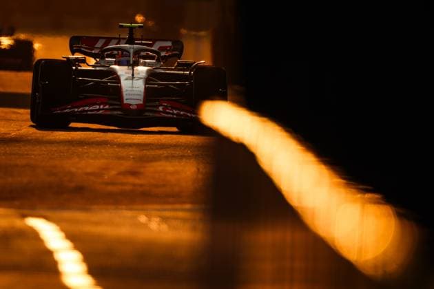 27 Nico Hulkenberg DEU, MoneyGram Haas F1 Team , F1 Grand Prix of Singapore at Marina Bay Street Circuit on September 15, 2023 in Singapore, Singapore Photo by HOCH ZWEI Singapore Singapore