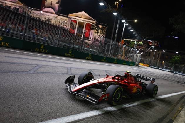 55 Carlos Sainz ESP, Scuderia Ferrari , F1 Grand Prix of Singapore at Marina Bay Street Circuit on September 15, 2023 in Singapore, Singapore Photo by HOCH ZWEI Singapore Singapore