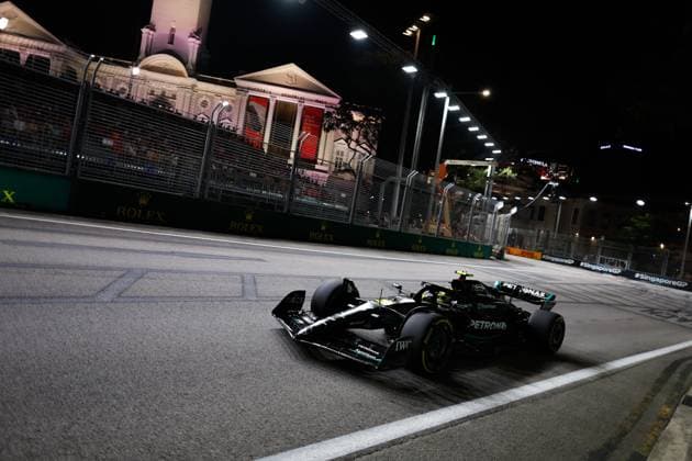 44 Lewis Hamilton GBR, Mercedes AMG Petronas F1 Team , F1 Grand Prix of Singapore at Marina Bay Street Circuit on September 15, 2023 in Singapore, Singapore Photo by HOCH ZWEI Singapore Singapore