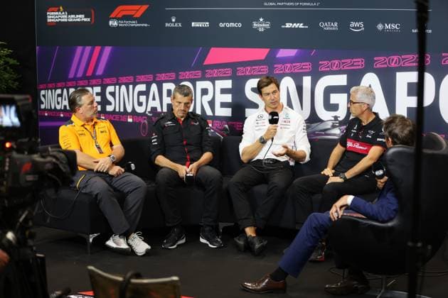 Zak Brown USA, McLaren F1 Team , Guenther Steiner ITA, MoneyGram Haas F1 Team , Toto Wolff AUT, Mercedes AMG Petronas F1 Team , Alessandro Alunni Bravi ITA, Alfa Romeo F1 Team Stake , F1 Grand Prix of Singapore at Marina Bay Street Circuit on September 15, 2023 in Singapore, Singapore Photo by HOCH ZWEI Singapore Singapore