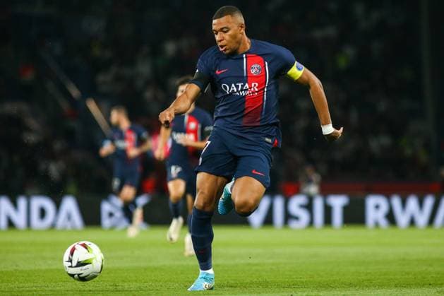 Paris Saint-Germain v OGC Nice - Ligue 1 Uber Eats Mbappe Lottin Kylian of Paris Saint-Germain during the Ligue 1 Uber Eats match between Paris Saint-Germain and OGC Nice - Ligue 1 Uber Eats at Parc des Princes, in Paris, France, on September 15, 2023. Paris France  Copyright: xIbrahimxEzzatx originalFilename:ezzat-parissai230915_npz88.jpg