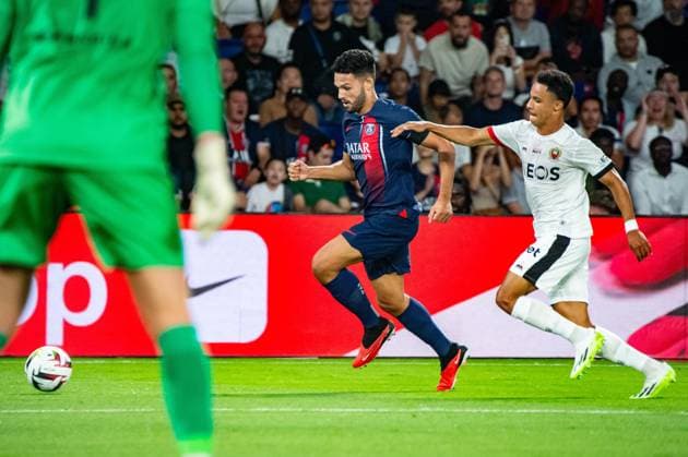 Gonzalo Ramos (Paris SG) Sofiane Diop (OGC Nice) FOOTBALL : Paris Saint Germain - OGC Nice - Ligue 1 - JournÃ e 5 - 15 09 2023 BaptisteAutissier Panoramic 
