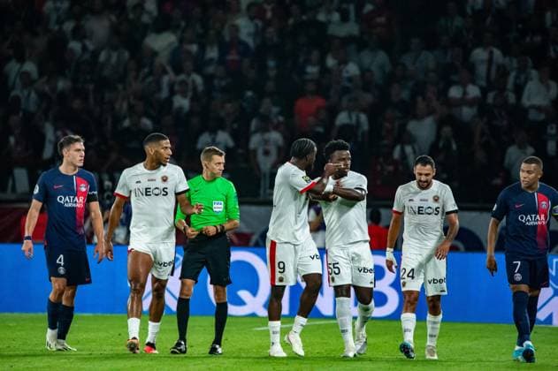 Terem Moffi (OGC Nice) Kylian Mbappe (Paris SG) Youssouf Ndayishimiye (OGC Nice) Jean-Clair Todibo (OGC Nice) Gaetan Laborde (OGC Nice) FOOTBALL : Paris Saint Germain - OGC Nice - Ligue 1 - JournÃ e 5 - 15 09 2023 BaptisteAutissier Panoramic 