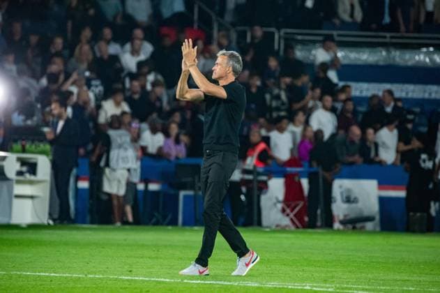 Luis Enrique (Paris SG) FOOTBALL : Paris Saint Germain - OGC Nice - Ligue 1 - JournÃ e 5 - 15 09 2023 BaptisteAutissier Panoramic 