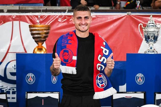 September 15, 2023, Paris, France, France: Marco VERRATTI of PSG poses with his trophies during a ceremony paying tribute to him following his departure from the club prior the Ligue 1 match between Paris Saint-Germain (PSG) and OGC Nice at Parc des Princes Stadium on September 15, 2023 in Paris, France. Paris France - ZUMAm308 20230915_zsp_m308_015 Copyright: xMatthieuxMirvillex