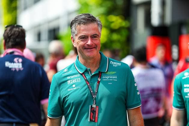 STEVENSON Andy, Sporting Director of Aston Martin F1 Team, portrait during the 2023 Formula 1 Singapore Airlines Singapore Grand Prix, 15th round of the 2023 Formula One World Championship, WM, Weltmeisterschaft from September 15 to 17, 2023 on the Marina Bay Street Circuit, in Singapore - F1 - SINGAPORE GRAND PRIX 2023 DPPI Panoramic  00123034_GOOD2179