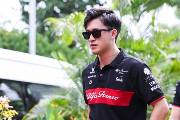 ZHOU Guanyu (chi), Alfa Romeo F1 Team Stake C43, portrait during the 2023 Formula 1 Singapore Airlines Singapore Grand Prix, 15th round of the 2023 Formula One World Championship, WM, Weltmeisterschaft from September 15 to 17, 2023 on the Marina Bay Street Circuit, in Singapore - F1 - SINGAPORE GRAND PRIX 2023 DPPI Panoramic  00123034_AV6_6293