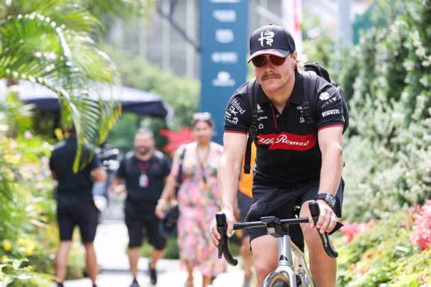 BOTTAS Valtteri (fin), Alfa Romeo F1 Team Stake C43, portrait during the 2023 Formula 1 Singapore Airlines Singapore Grand Prix, 15th round of the 2023 Formula One World Championship, WM, Weltmeisterschaft from September 15 to 17, 2023 on the Marina Bay Street Circuit, in Singapore - F1 - SINGAPORE GRAND PRIX 2023 DPPI Panoramic  00123034_AV6_6306