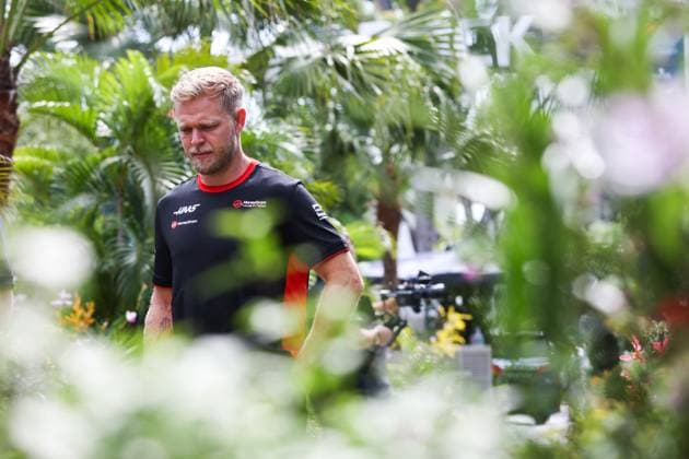 MAGNUSSEN Kevin (den), Haas F1 Team VF-23 Ferrari, portrait during the 2023 Formula 1 Singapore Airlines Singapore Grand Prix, 15th round of the 2023 Formula One World Championship, WM, Weltmeisterschaft from September 15 to 17, 2023 on the Marina Bay Street Circuit, in Singapore - F1 - SINGAPORE GRAND PRIX 2023 DPPI Panoramic  00123034_AV6_6266